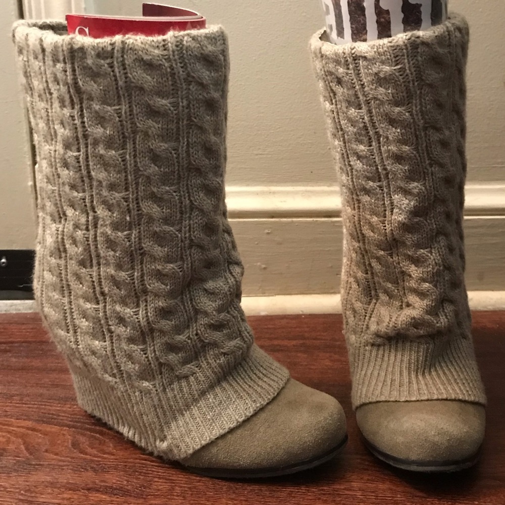 Steve Madden P-Aspenn Sweater Wedge Boots
